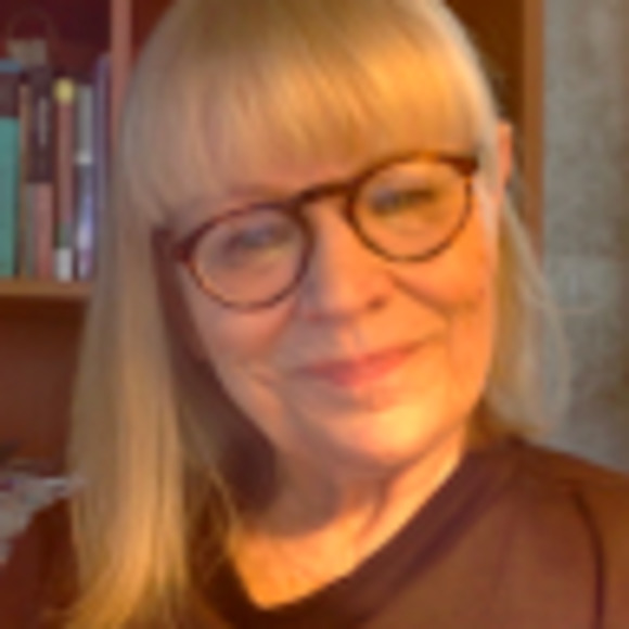 Meet your Posher, Melissa - Picture 1 of 1